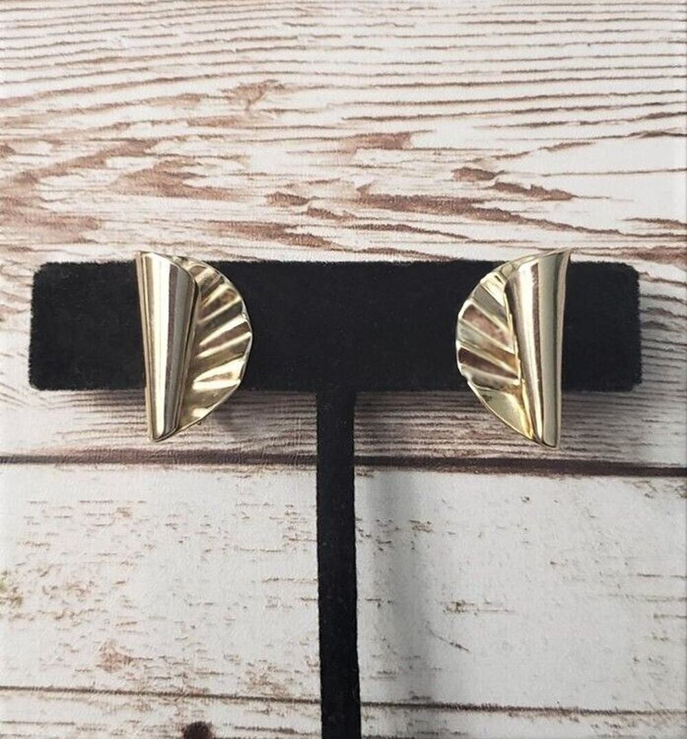 Vintage Clip On Earrings - Gold Tone Folded Design 7/8"